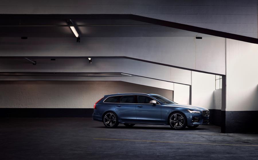  Volvo V90 T6 R-Design 2016 года  (фото 7 из 20)